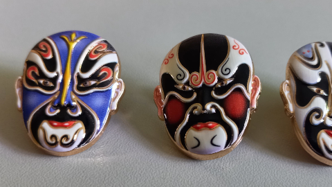 brooches2